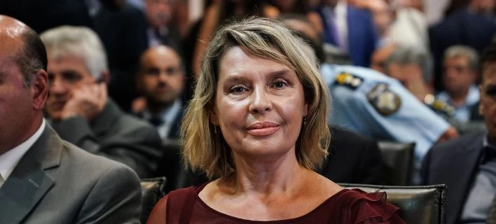 Διχασμένη η Παπακώστα για τις Πρέσπες -Τι θα γίνει η υπουργική καρέκλα